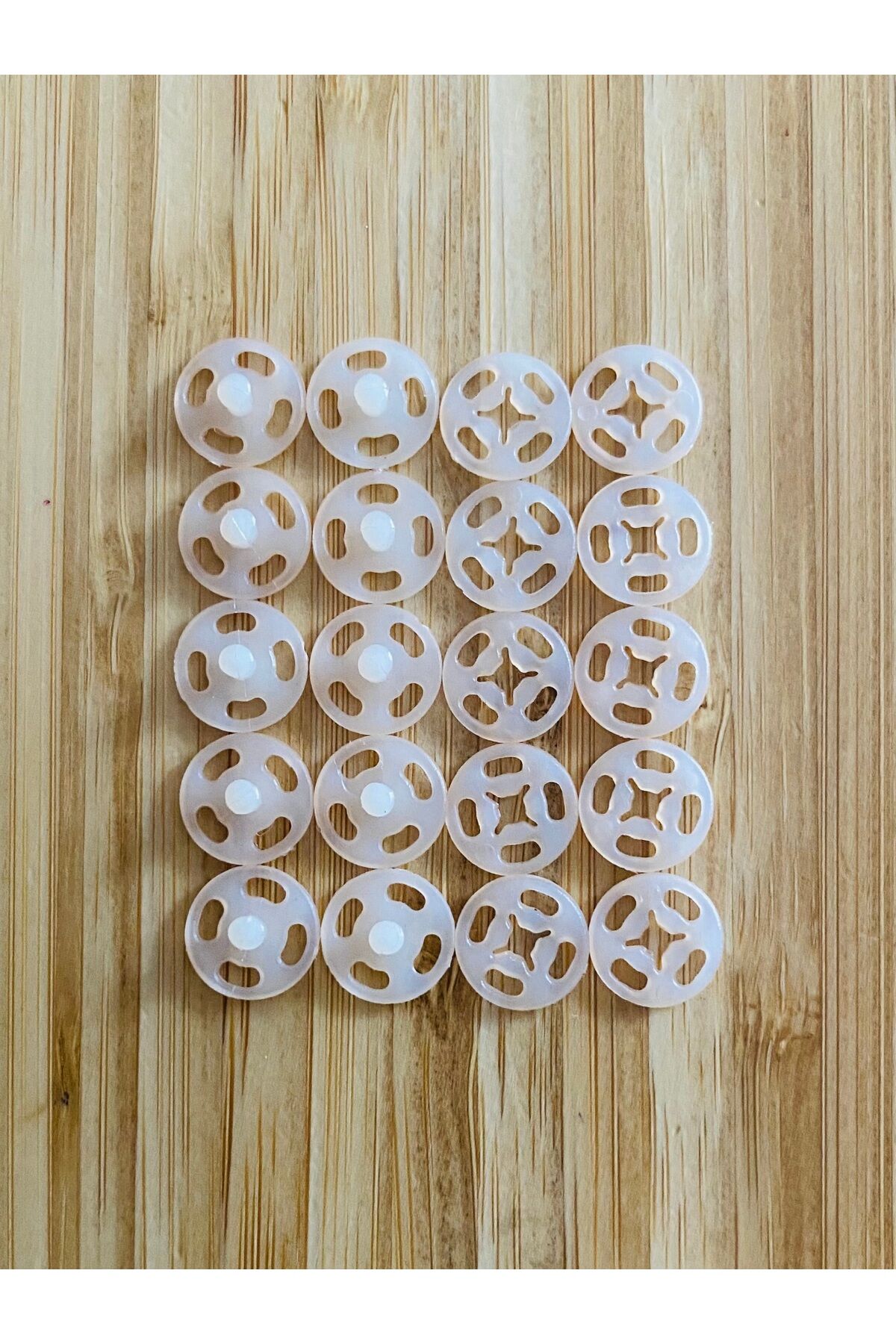 Dikmeli Plastik Çıtçıt 1cm (10mm) 10'lu (10 Çift) Paket. Renk: Açık Pudra.