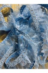 Şeritli organze fırfır. 4,9 metre. Mavi.