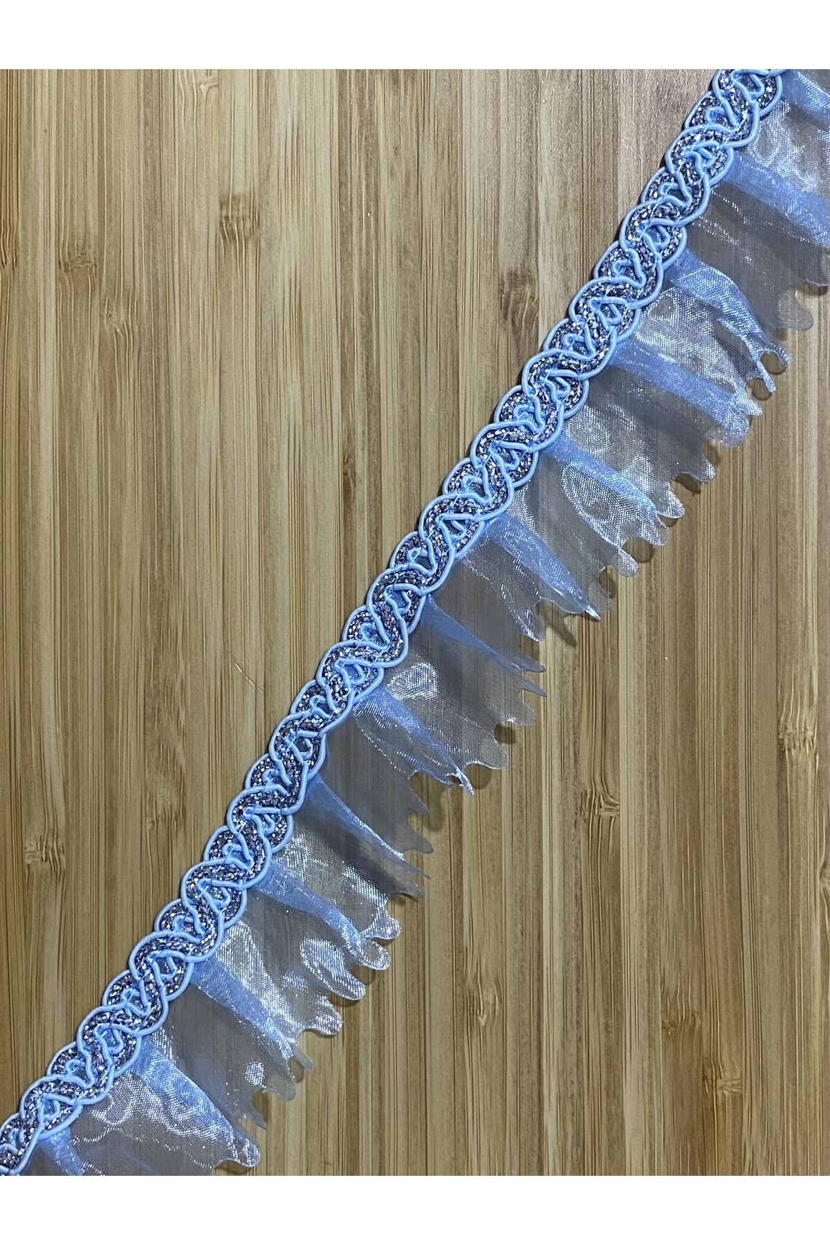 Şeritli organze fırfır. 4,9 metre. Mavi.