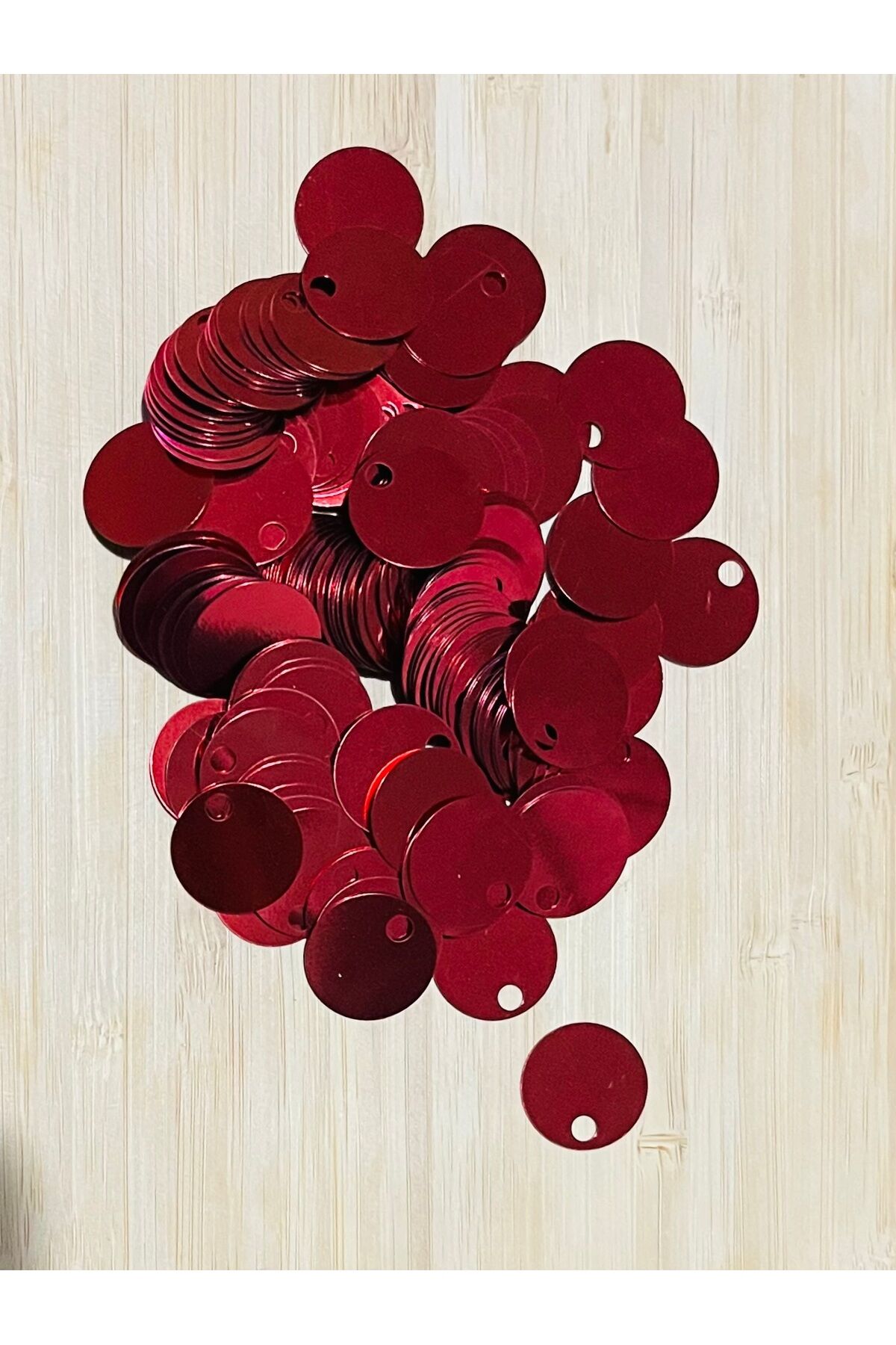 Patik, Çanta, Supla Ve Makrame Pulu 20mm 25gr. Kırmızı. Tahminen 150 Adet.