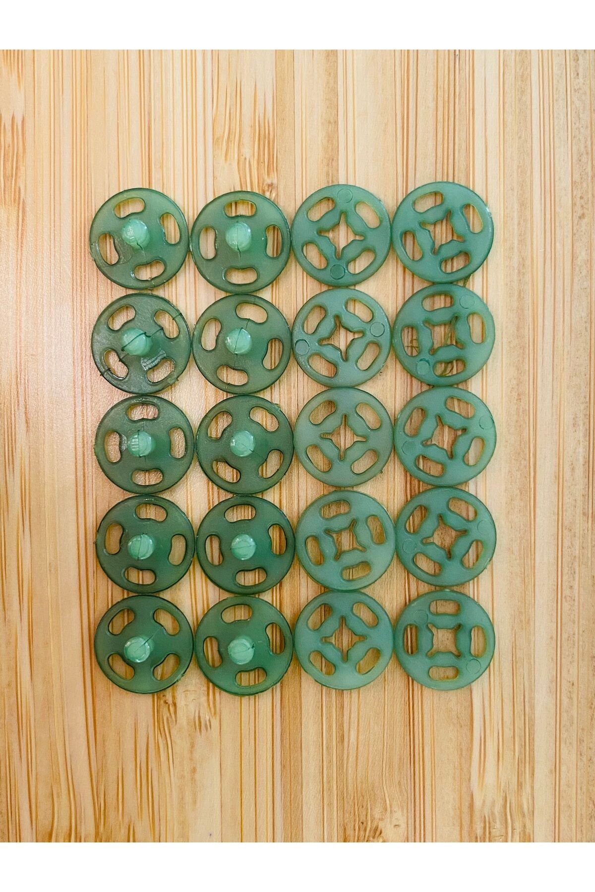 Dikmeli Plastik Çıtçıt 1cm (10mm) 10'lu (10 Çift) Paket. Renk: Yeşil.