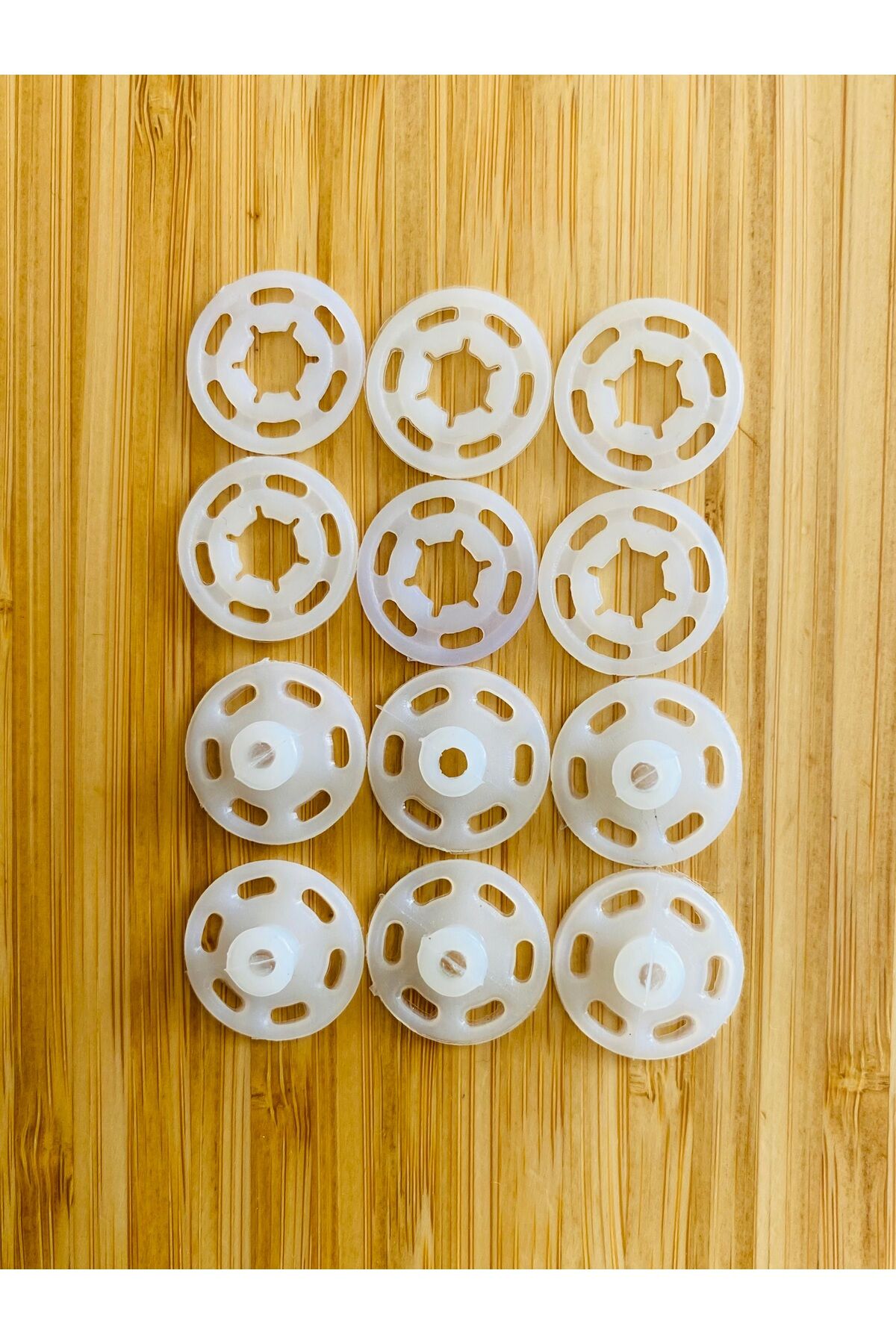 Dikmeli Plastik Çıtçıt 21mm 6'lı Paket (6 çift)  Renk: Beyaz.