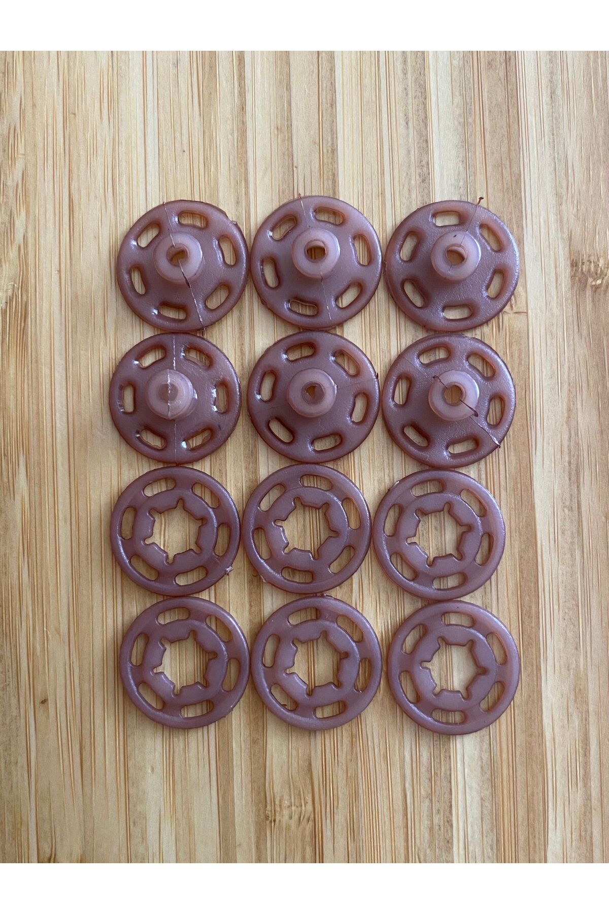 Dikmeli Plastik Çıtçıt 21mm 6'lı Paket (6 çift)  Renk: Kakao.