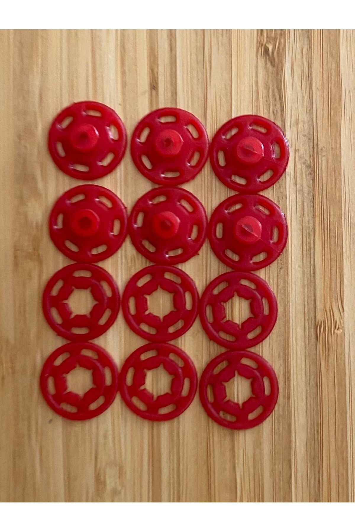 Dikmeli Plastik Çıtçıt 21mm 6'lı Paket (6 çift)  Renk: Kırmızı.