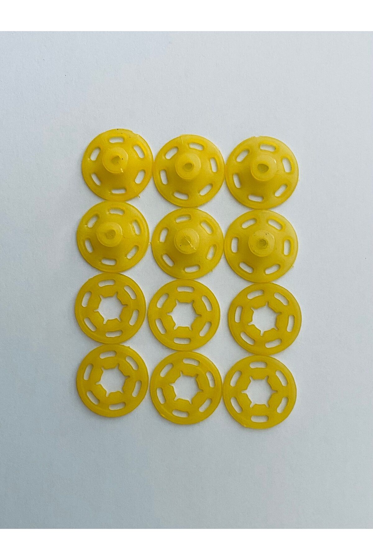 Dikmeli Plastik Çıtçıt 21mm 6'lı Paket (6 çift)  Renk: Sarı.