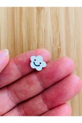 Beyaz Boyalı Desenli Şekilli Ahşap Düğme 12mm x 13mm.  6'lı Paket. Gülen yüz.