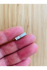 Beyaz Boyalı Desenli Şekilli Ahşap Düğme 13mm x 14mm.  6'lı Paket. Elma.