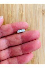 Beyaz Boyalı Desenli Şekilli Ahşap Düğme 15 mm x 13 mm.  6'lı Paket. Uğur böceği desenli.