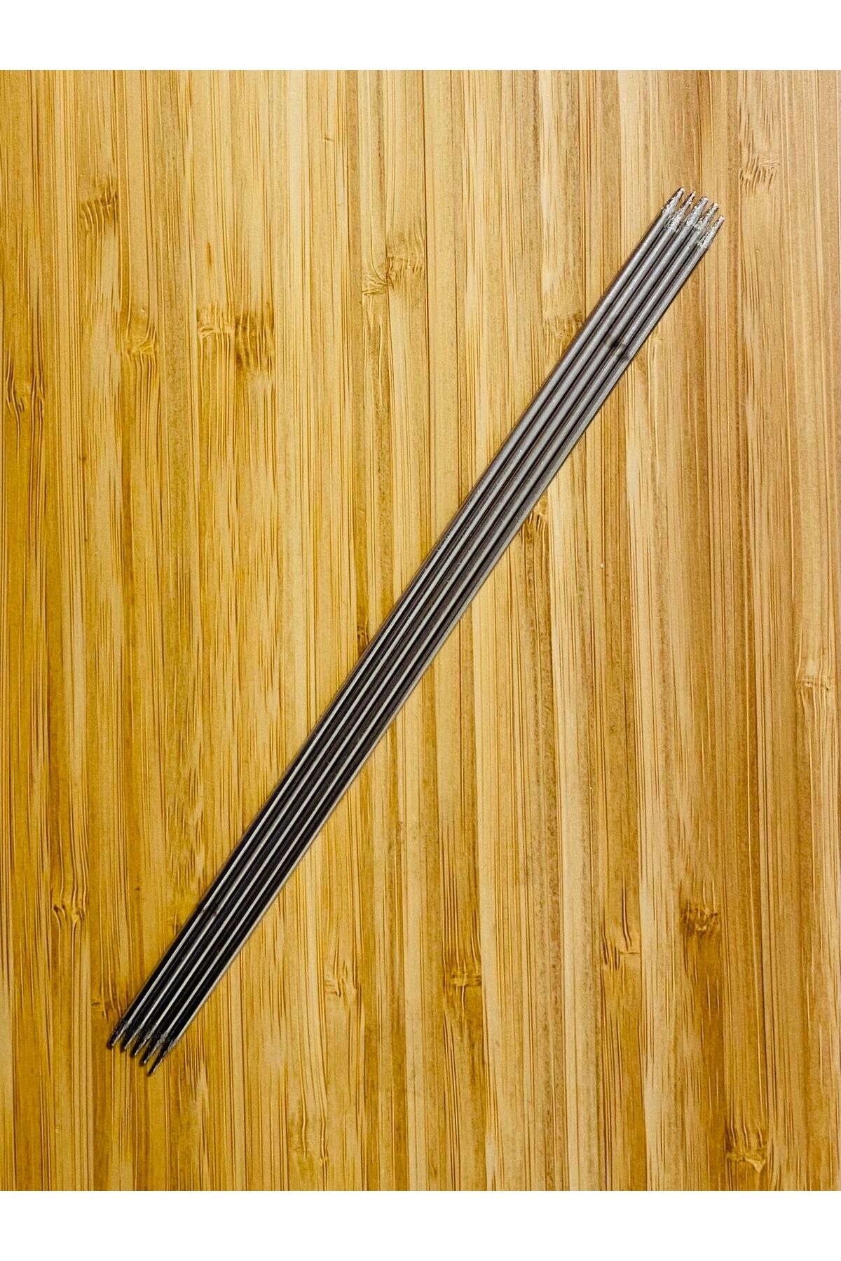 Dolu Çelik 5'li Patik, Çorap, Bere ve Atkı Örgü Şiş. 19cm. Uyarı: Uçları çok sivridir.