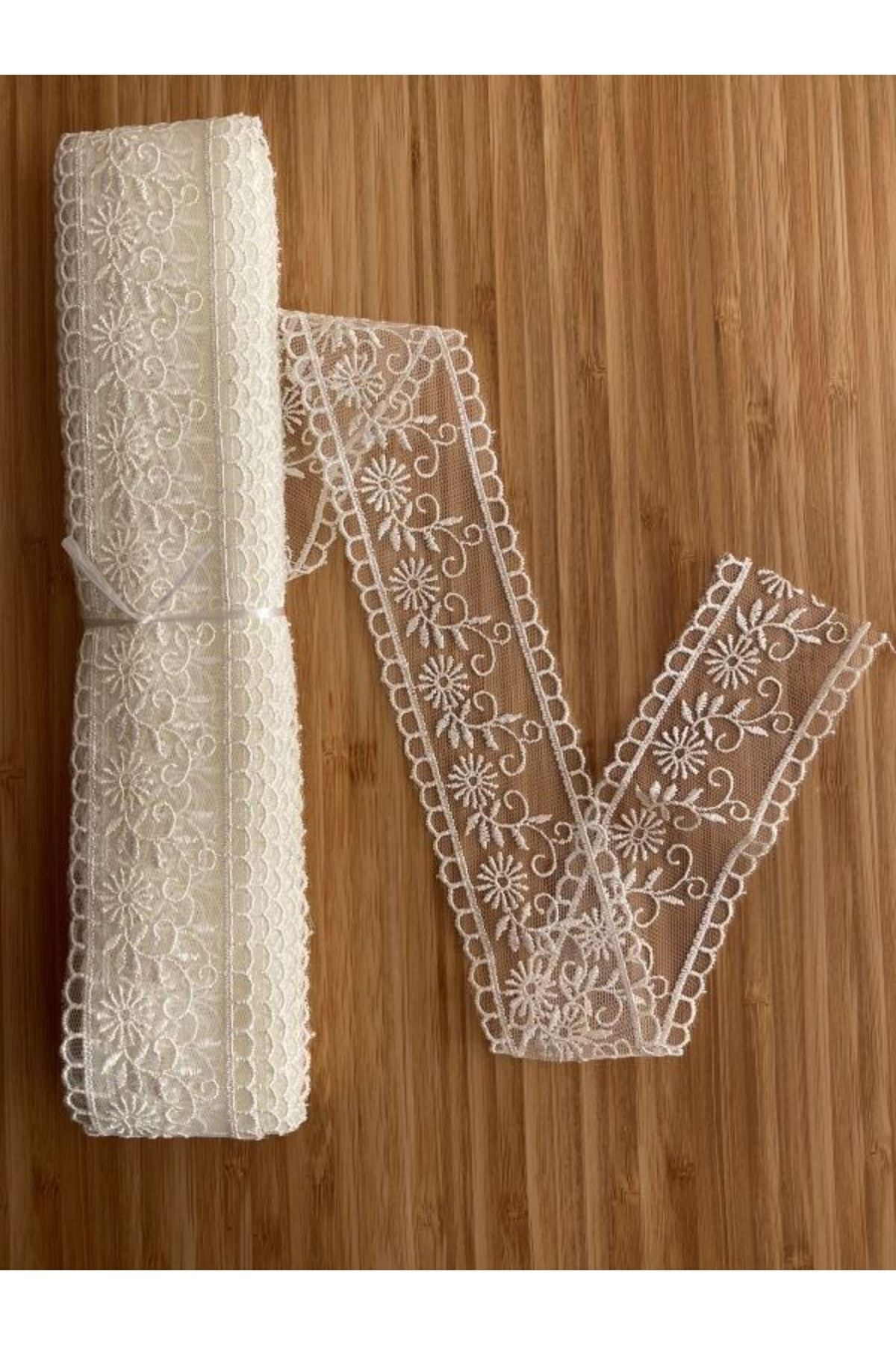 Perde Tül Seccade Ve Abiye Süsleme Güpür 4cmx9 Metre. Beyaz.