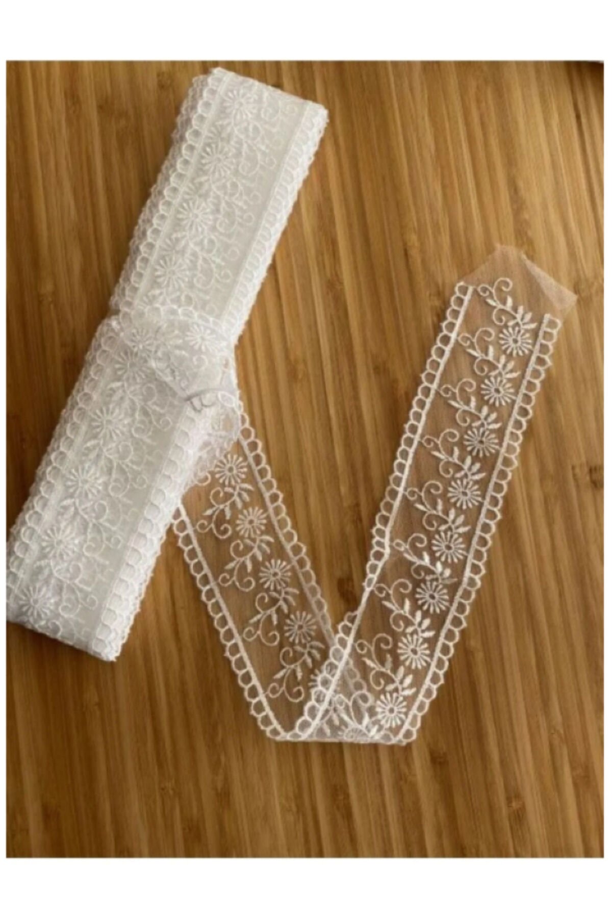 Perde Tül Seccade Ve Abiye Süsleme Güpür 4cmx9metre. Krem. Kod:2046