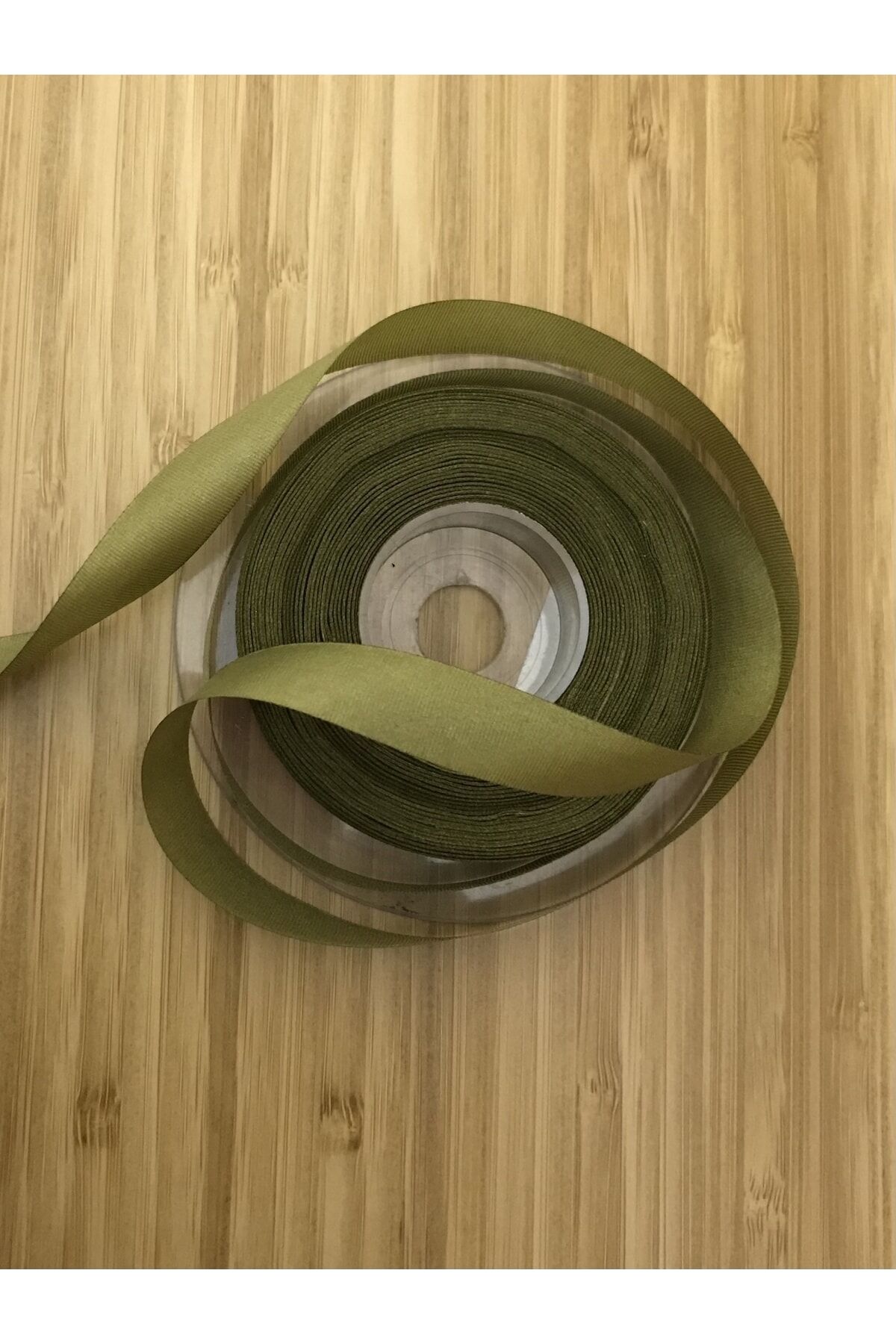 Düz El Işleme Nakış Kurdelesi. Eni:1.5cm. 5 Metre. Renk No:119