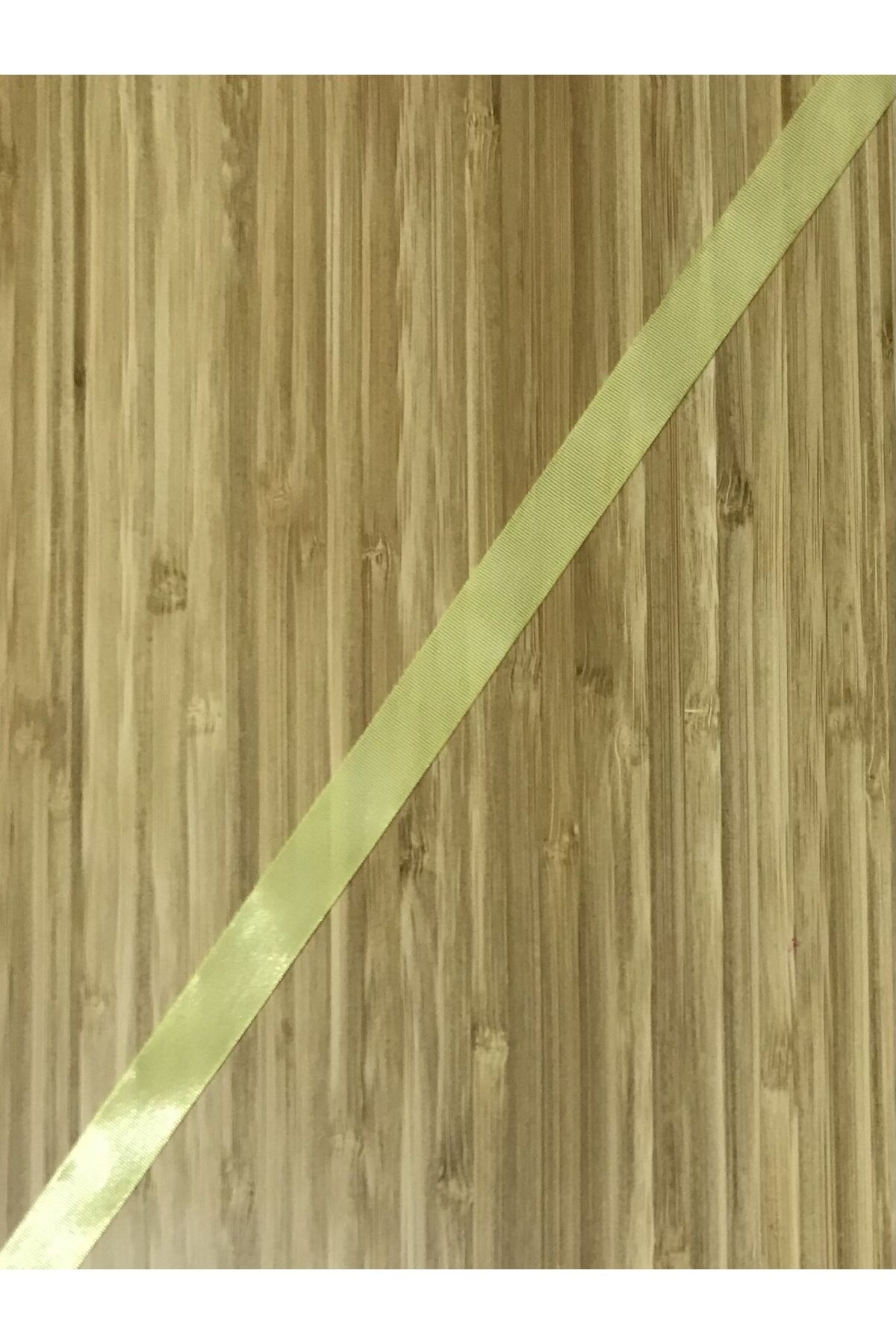 Düz El Işleme Nakış Kurdelesi. Eni:1.5cm. 5 Metre. Renk No:17