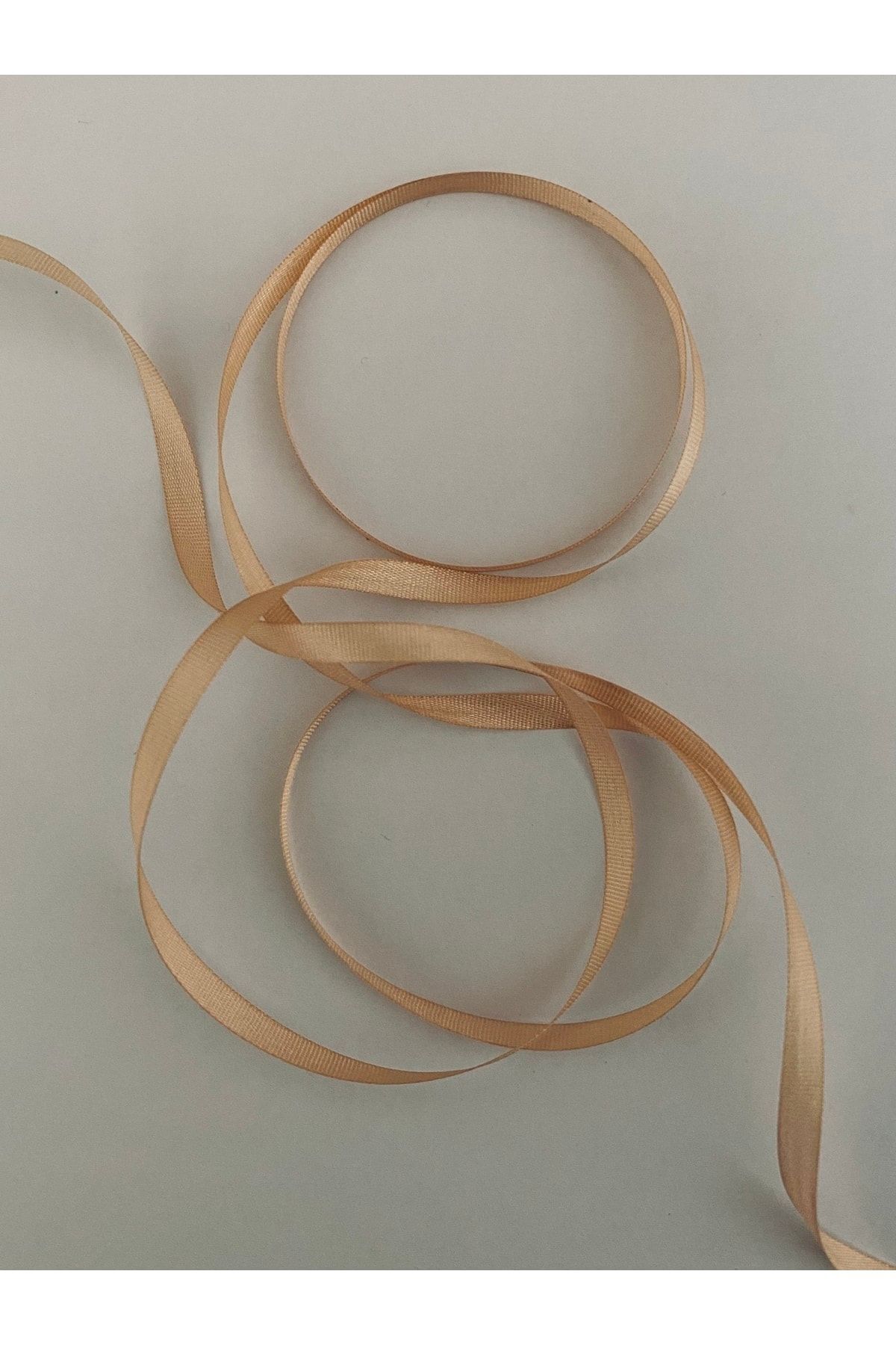 4mm. El Işlemesi Ipek Nakış Kurdele. 10metre Renk: Somon Tonundan.