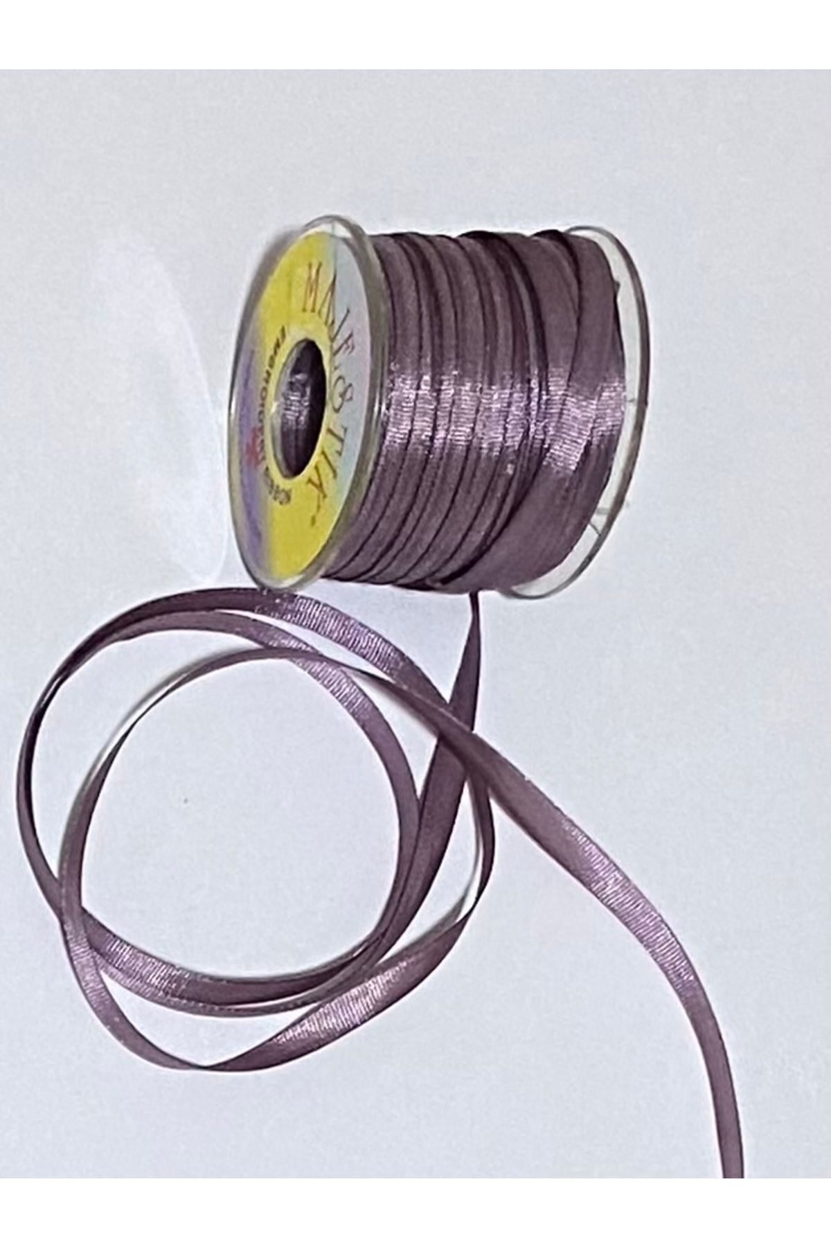 4mm. El Işlemesi Ipek Nakış Kurdele. 9 Metre 80 Santim.