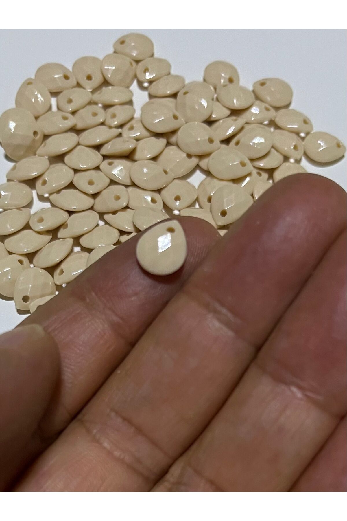 Ekru Rengi Oya, Abiye, Takı, Örgü Plastik Gözyaşı Damla Boncuk. 25gr. Tahmini 195 Adet.