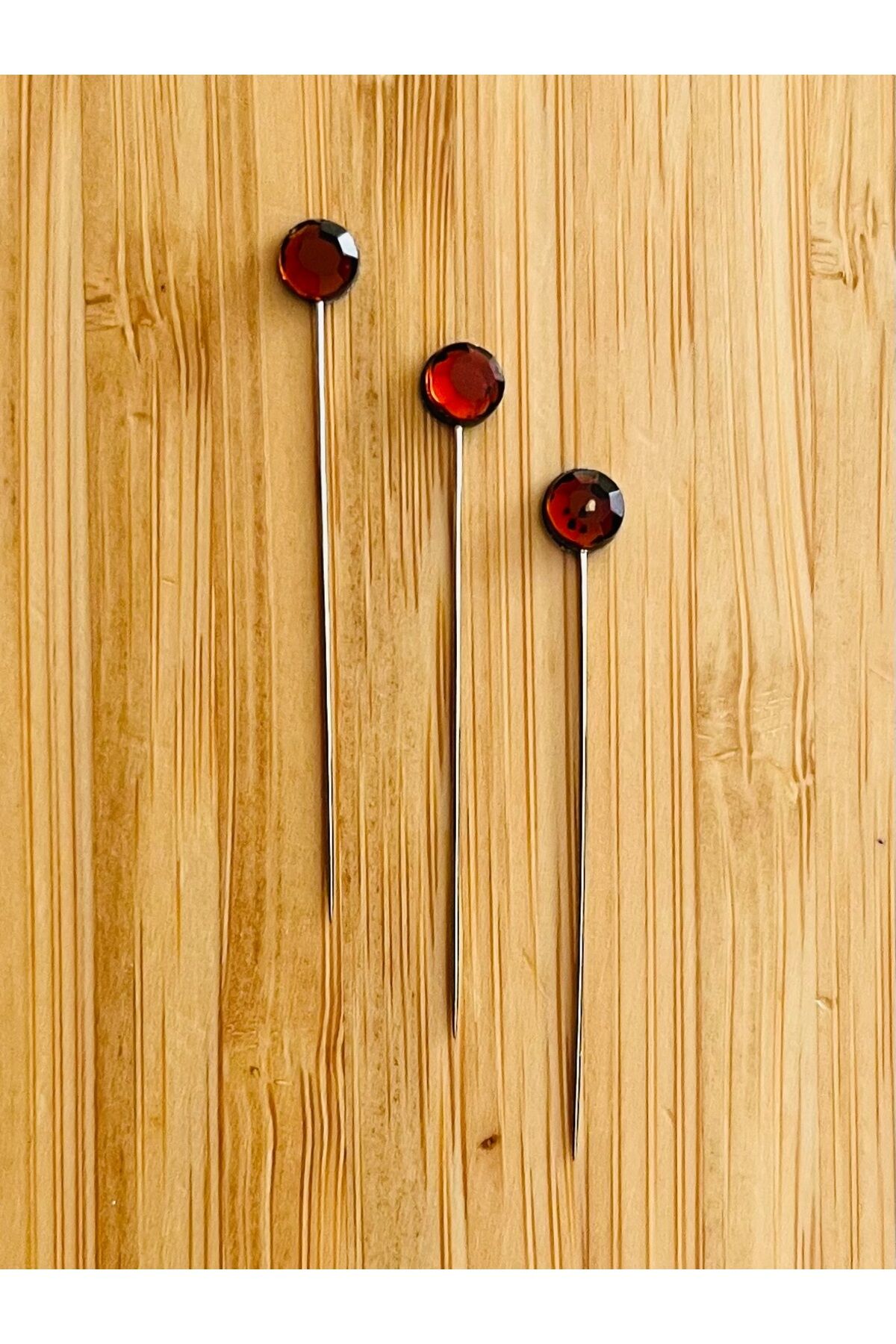 Taşlı Şal Eşarp İğnesi. 38mm. 3'lü Paket. Açık Bordo.