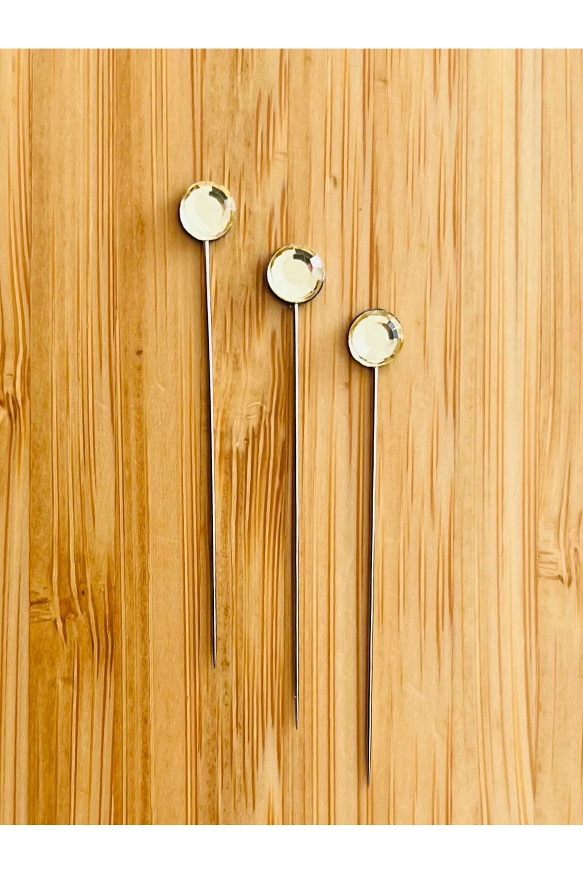 Taşlı Şal Eşarp İğnesi. 38mm. 3'lü Paket. Krem.