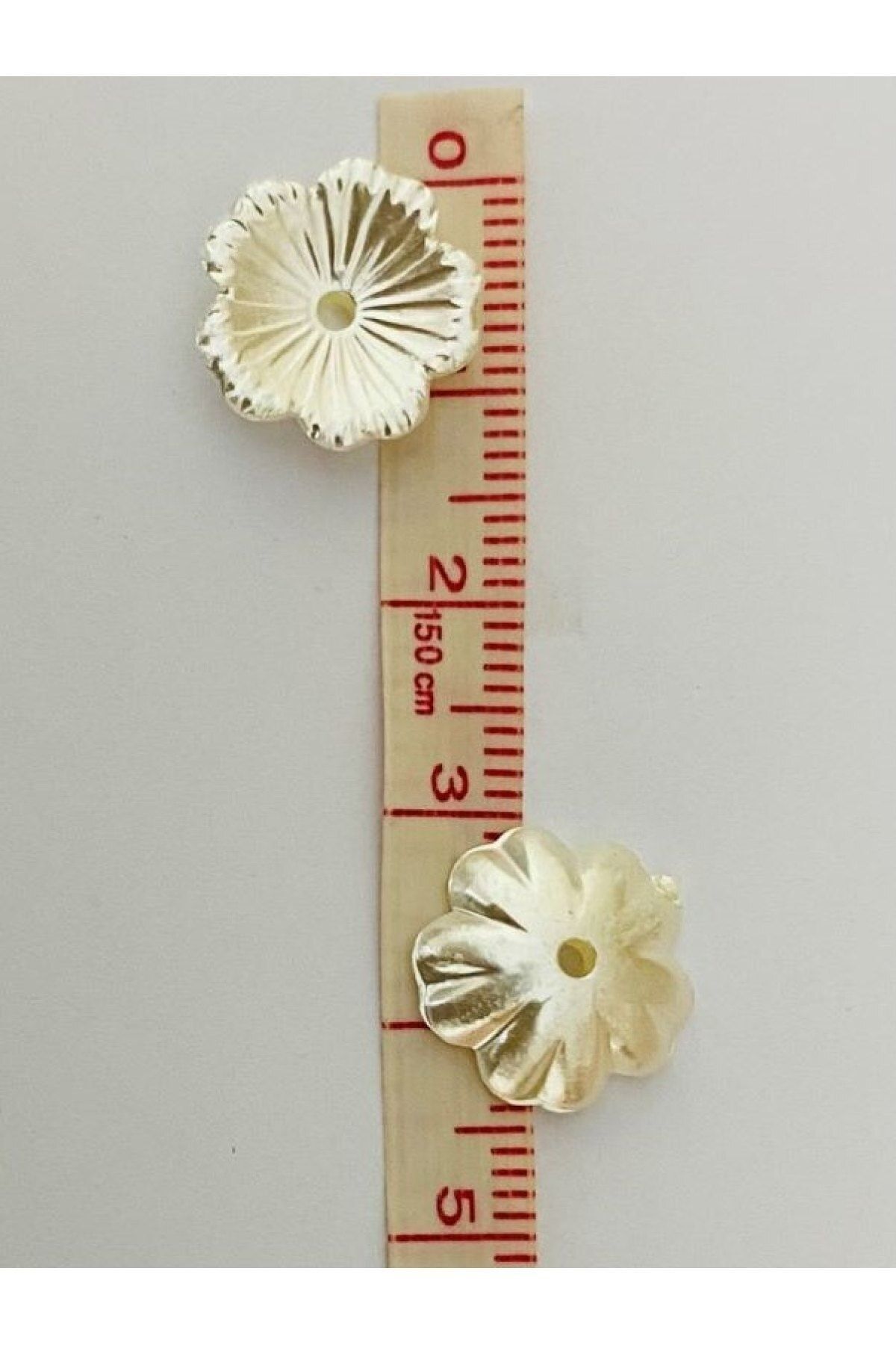 El Işleme Papatya Inci. 13mm. Paket Içi Takriben 58-60 Adet. Krem.