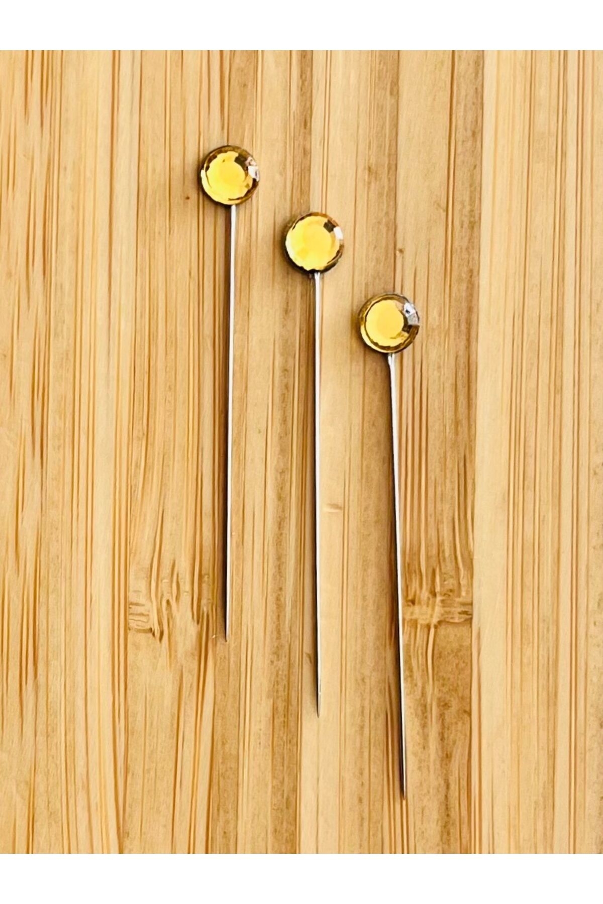 Taşlı Şal Eşarp İğnesi. 38mm. 3'lü Paket. Sarı..