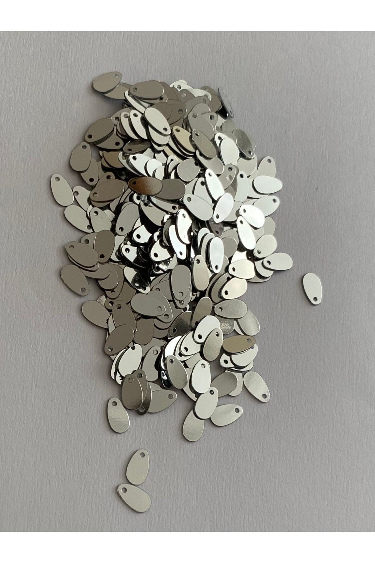 Yazma, Havlu, Abiye, Çeyizlik Işleme Damla Pul. 9x5mm. 20gr. Takriben 1120 Adet. No:1 Renk:gümüş.