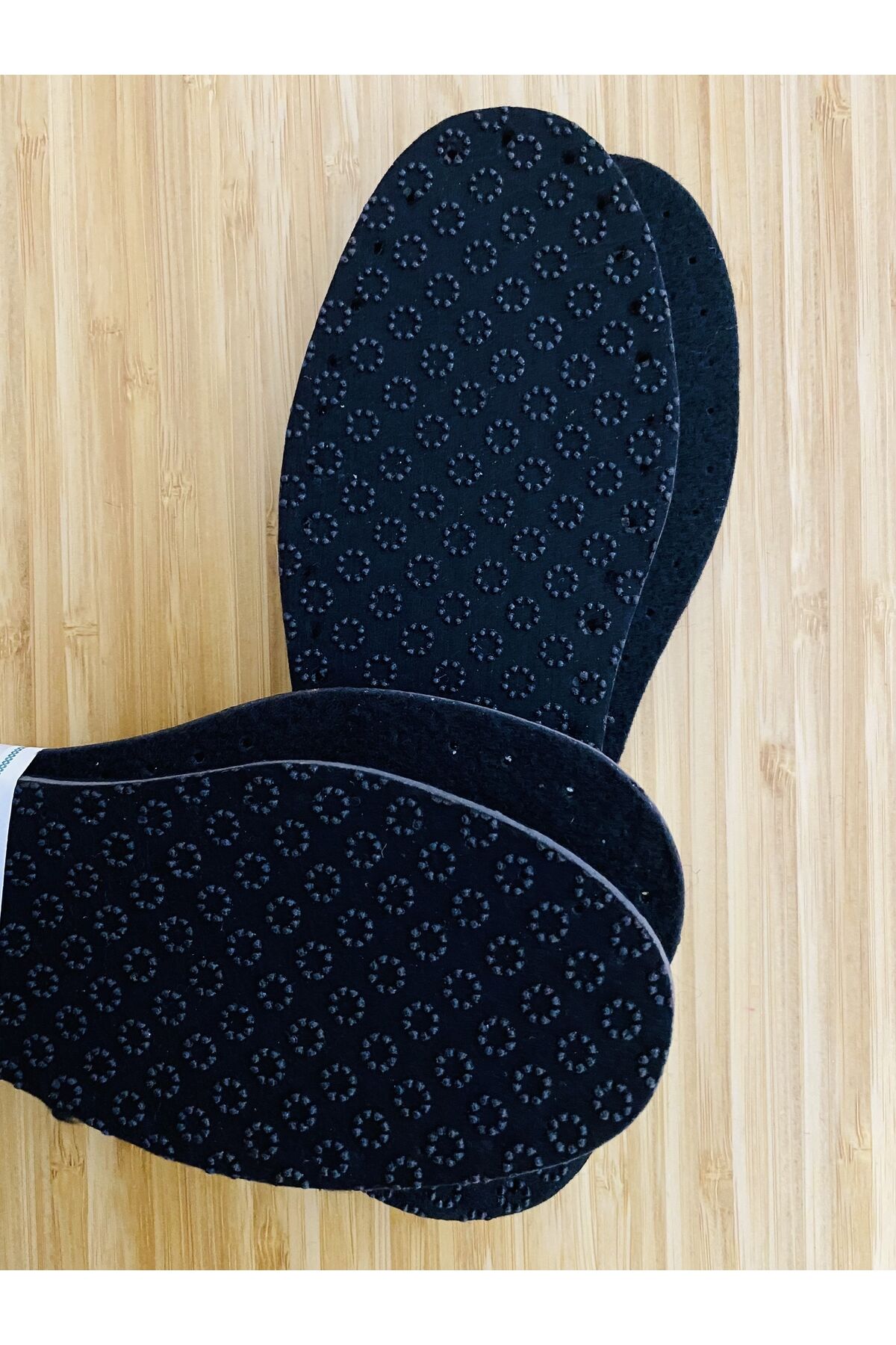 El Örgü Patik Tabanlık (HAZIR DELİKLİ) Keçe Eva ve Kaydırmaz. 2 Çift. No:32-33 Boy:21,2cm.