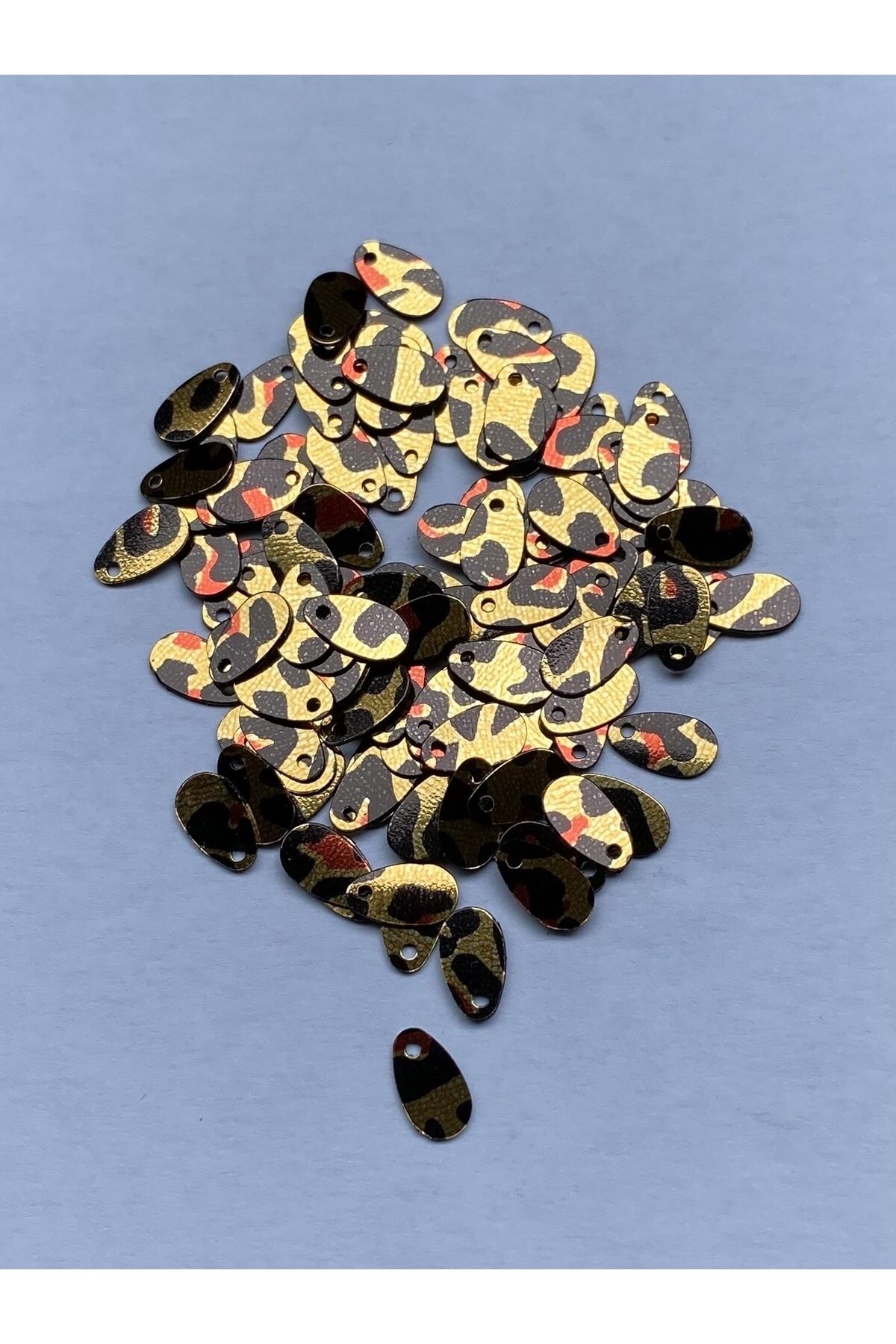 Yazma, Havlu, Abiye, Çeyizlik Işleme Damla Pul. 9x5mm. 20gr. Takriben 1120 Adet. No:11