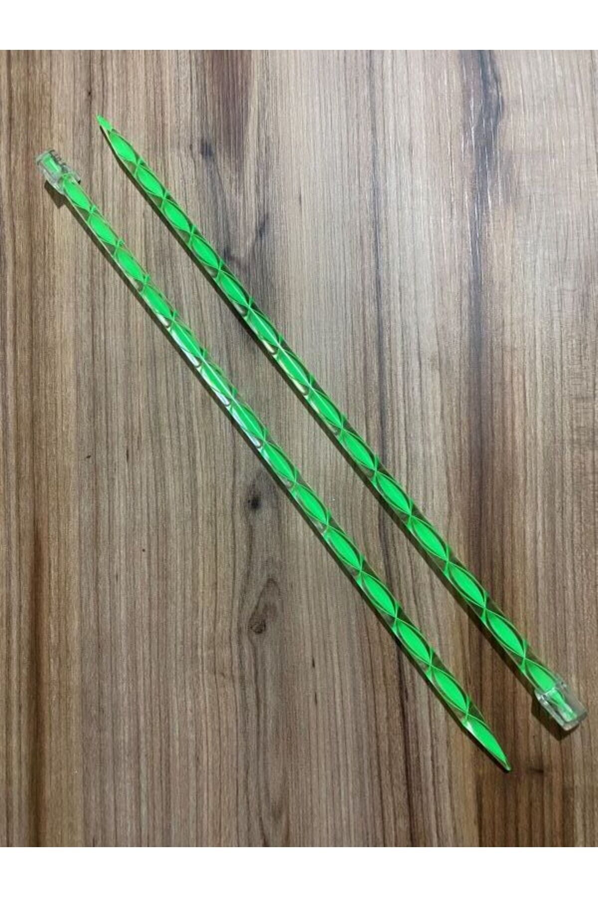 Plastik Dalgalı Yeşil Renk Örgü Şiş 36cm. 9mm