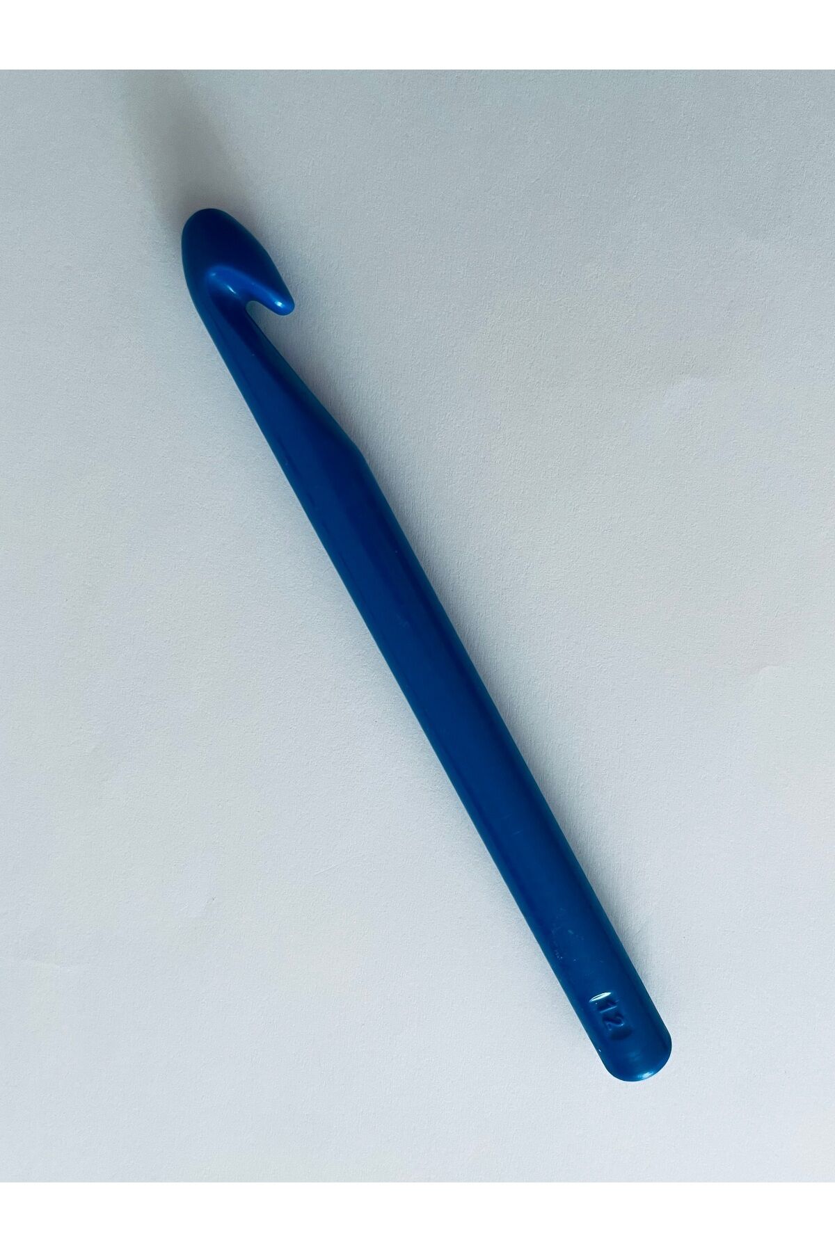 12mm Plastik Penye Ve Yün Örgü Tığ. STOKTA MEVCUT OLAN RENK GÖNDERİLİR.