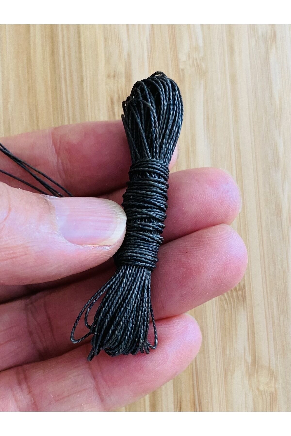 Tesbih, Takı Ve Koltuk Düğme Dikiş Ipi 9 Metre 80 Cm.