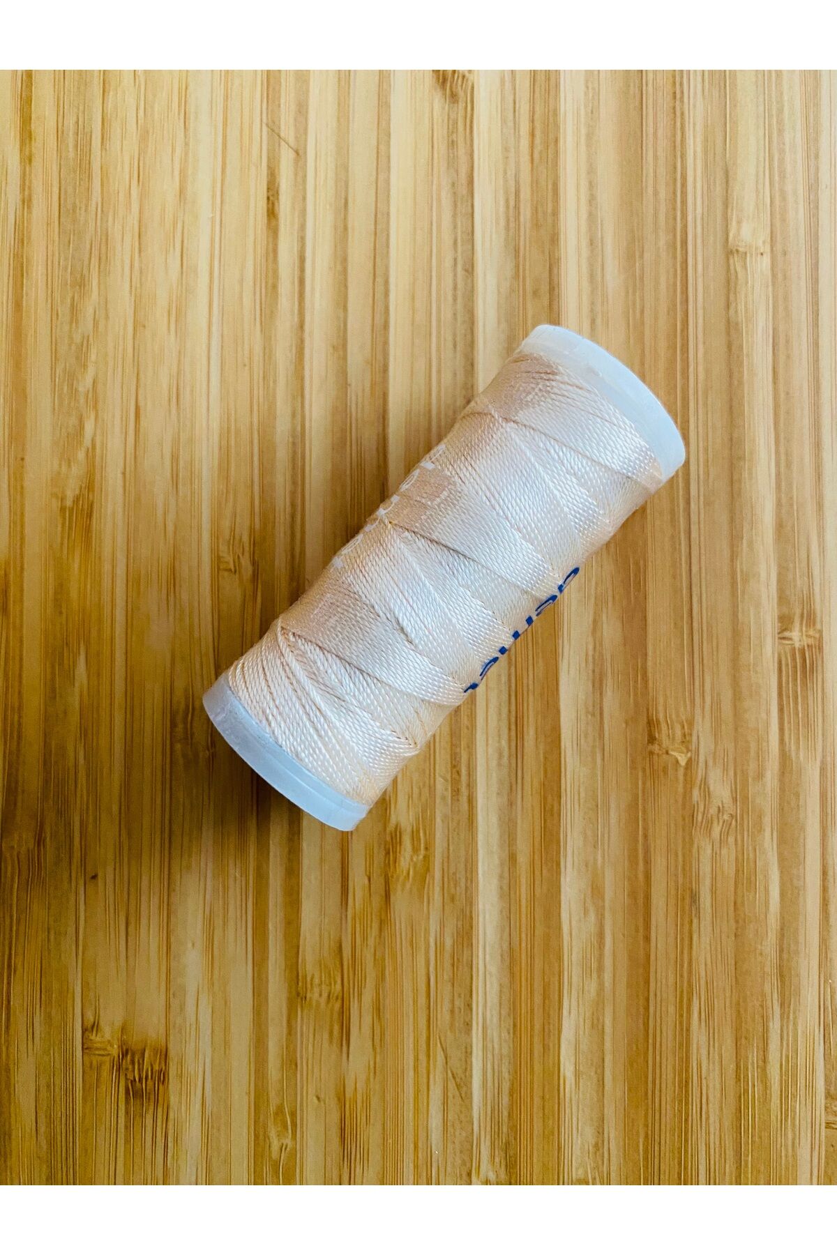 Brezilya ve Punch (PANÇ) El Nakış İpliği. Renk: 560 Krem.