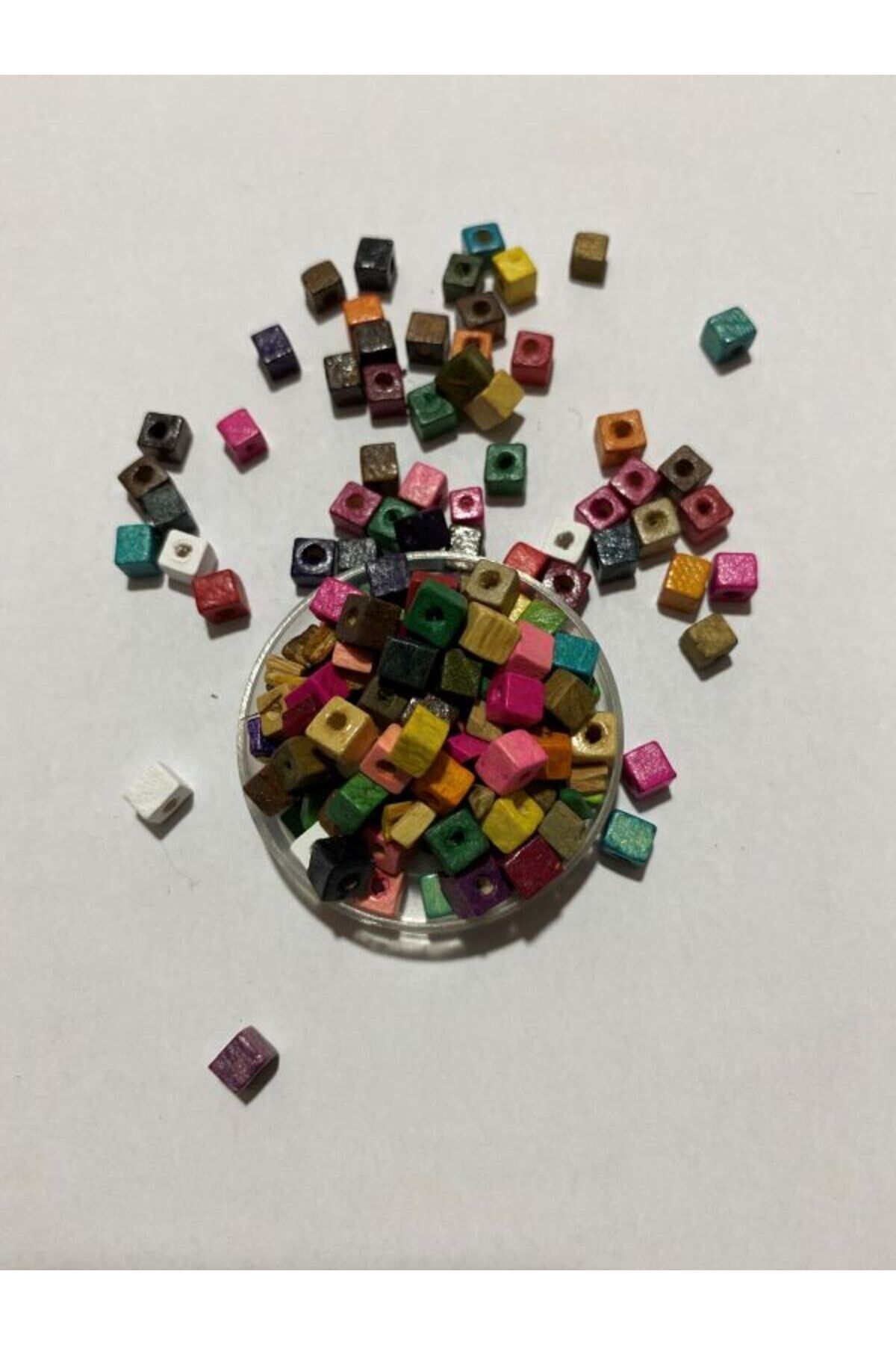 Küp Ahşap Takı Boncuk Karışık Renkli. 5mm. 15gr. 175-185ad.