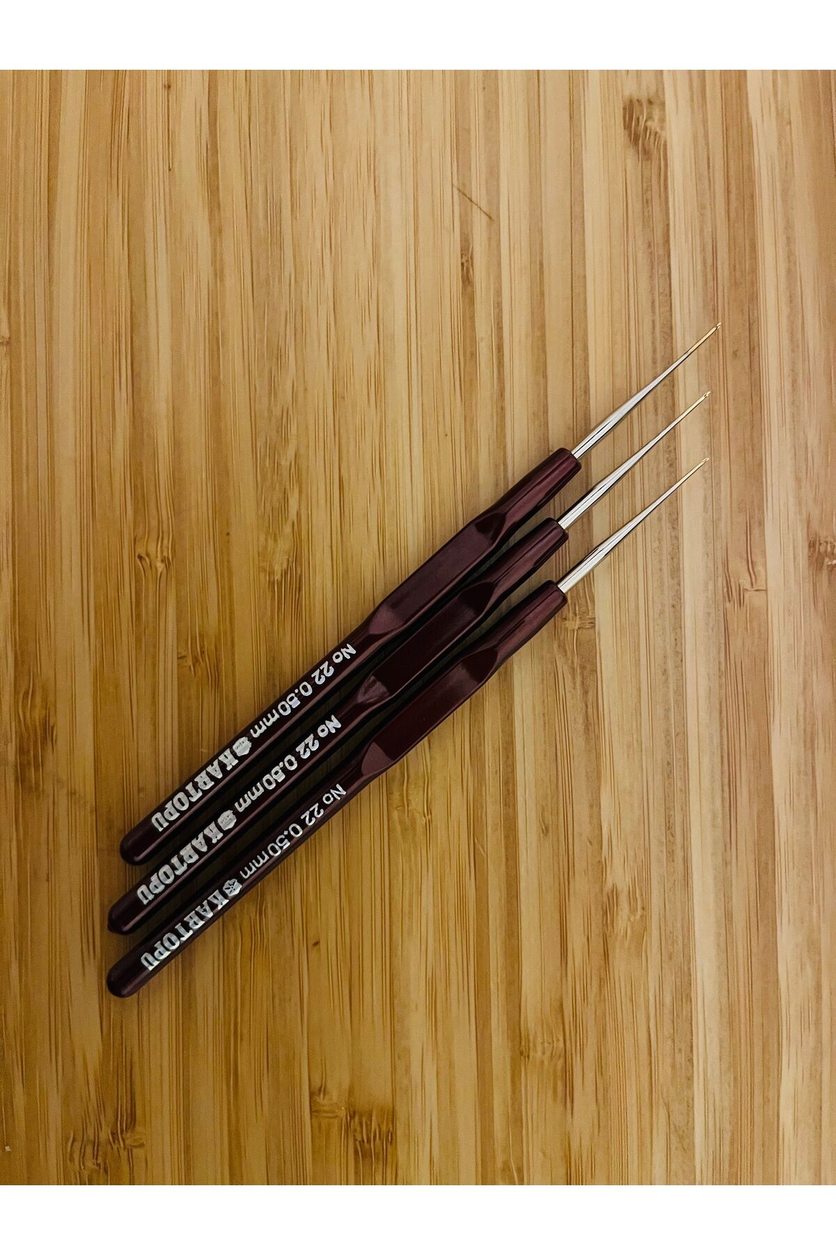 Plastik Saplı Oya Ve Dantel El Örgü Tığ No:22. 3 Adet.