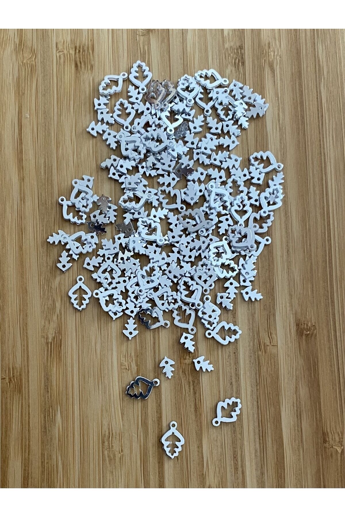 Oya, Abiye, Halhal, Bileklik, Kolye Vb. Pleksi Metalik Kaplama Plastik El Işleme Pul. 20gr.