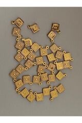 Oya, Abiye, Halhal, Bileklik, Kolye Vb. Pleksi Desenli Kare Plastik El Işleme Pul. 20gr. Gold.