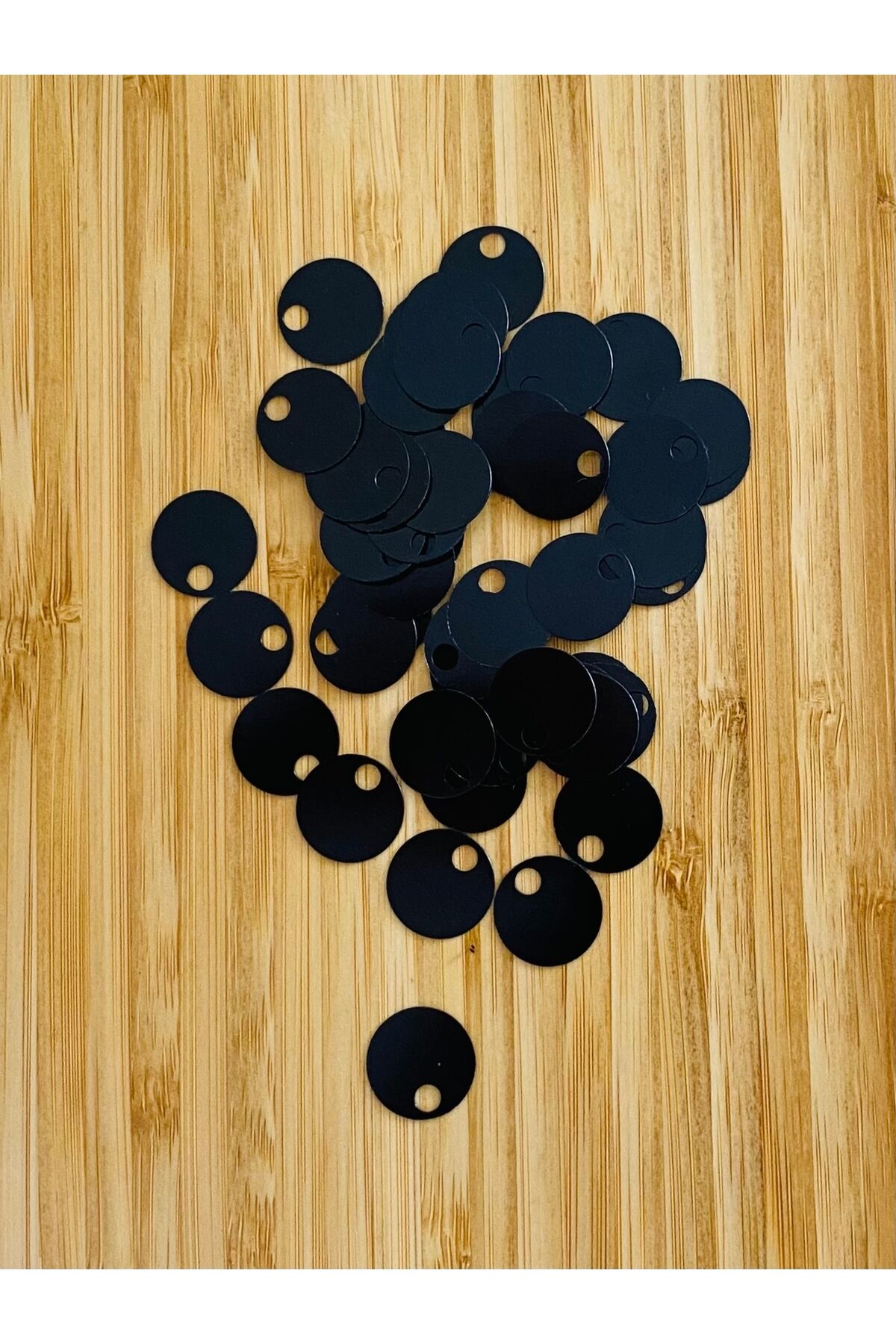 Makrame, çanta, cüzdan, oya, abiye ve halay mendili el işleme pul 16mm. 20 gr. Tahmini 185-195 ad.