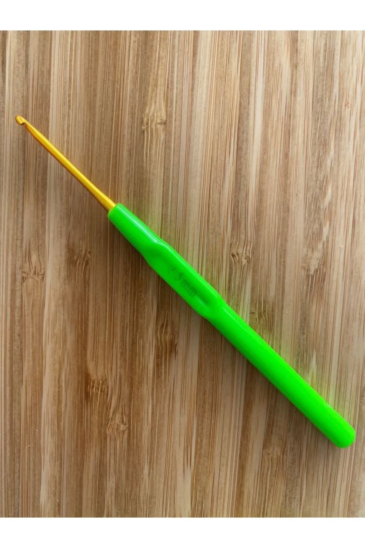 Plastik Saplı Renkli Örgü Tığ. No:4,5