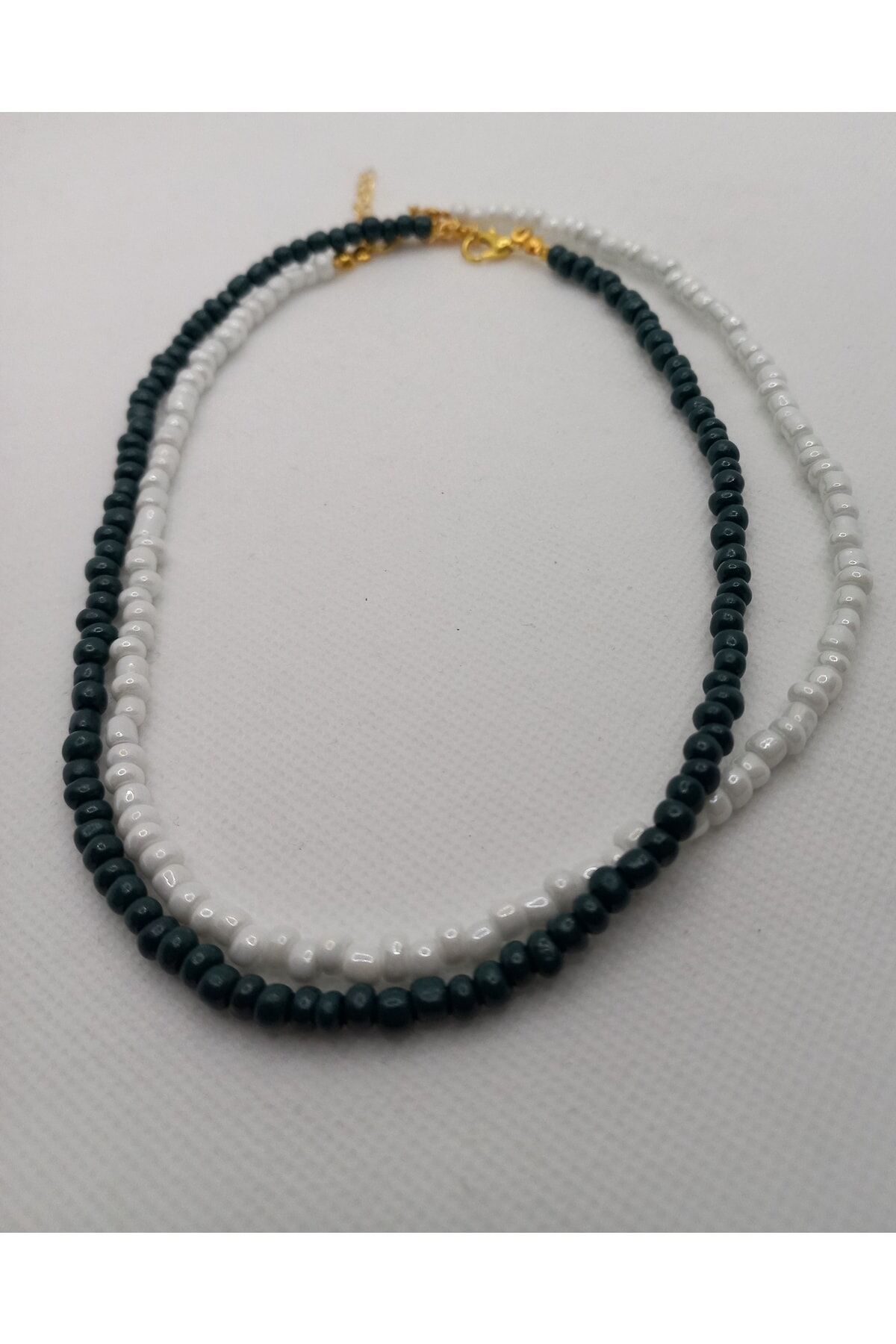 2 Li Beyaz Ve Zümrüt Yeşili Kolye