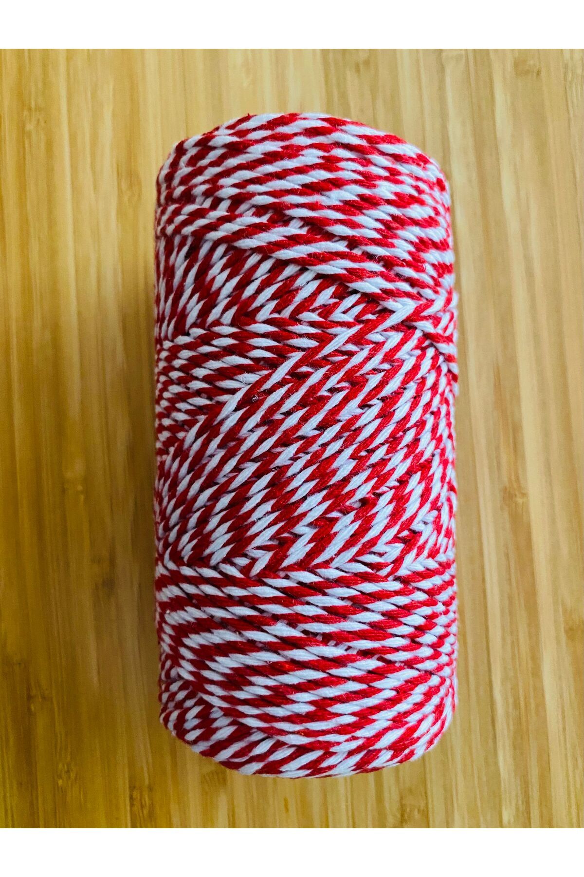 Marteniçka el işleme ipi. 2mm. Bileklik, Kolye, Halhal vb. 200gr. Tahmini 200 metre