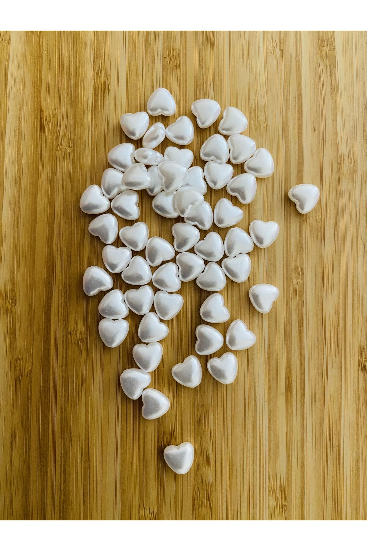 Takı Vb (BİLEKLİ, KOLYE, HALHAL VE KÜPE) El Işleme Barok Kalp Inci. 25gr. Tahmini 55 Adet. Beyaz.