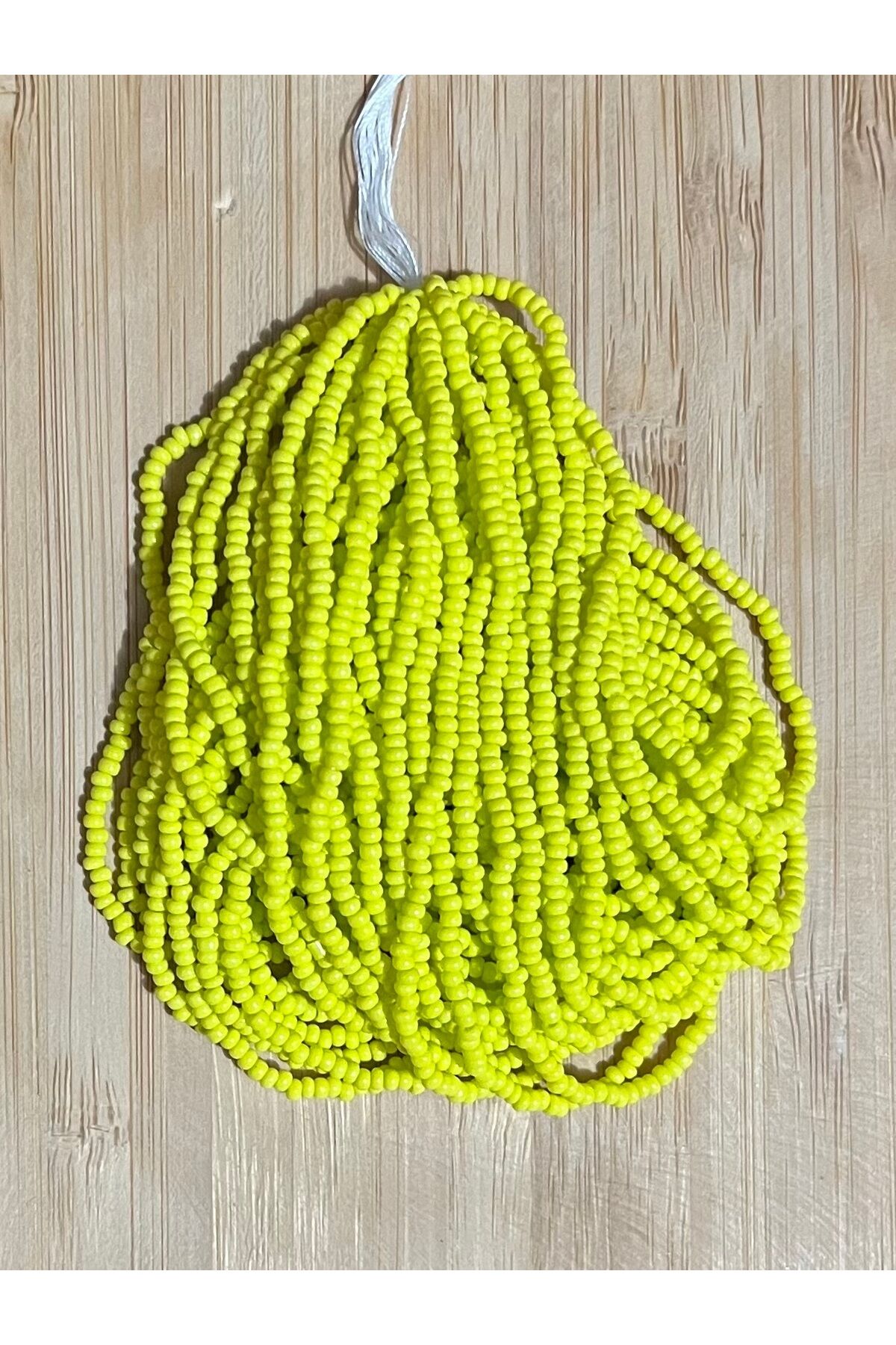 Mat Sarı 12dizi. Çekoslovakya, Adana, Hapishane Işi, Iğne Oyası Kum Boncuğu.