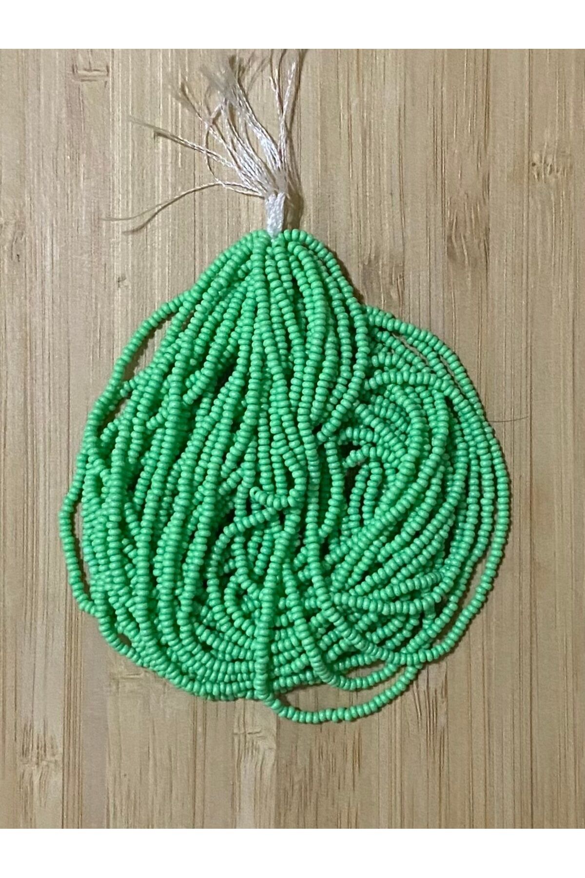 Mat Su Yeşili. Kum Boncuk Çekoslovakya, Adana, Hapishane Işi, Iğne Oyası Ve Işleme Boncuğu 12dizi.